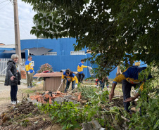 Sanepar e Prefeitura de Araucária promovem mutirão ambiental no córrego Vila Velha