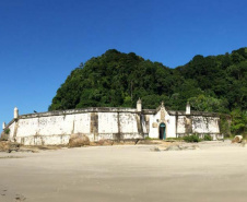 Convênio entre a Portos do Paraná e UFPR promove estudo inédito de preservação do patrimônio histórico na Ilha do Mel