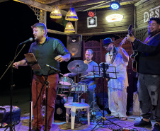 SETU - Encantadas Jazz atrai turistas e artistas brasileiros e estrangeiros à Ilha do Mel em agosto