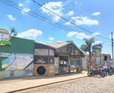 Turismo sobre rodas impacta comerciantes da gastronomia no Paraná