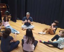 Centro Cultural Teatro Guaíra e Biblioteca Pública do Paraná firmam parceria para oferecer curso gratuito de teatro para crianças