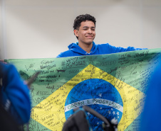 Mais 59 estudantes da rede estadual embarcam para intercâmbio na Austrália pelo Ganhando o Mundo