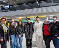 Estudantes paranaenses embarcam para Portugal para participar de programa internacional