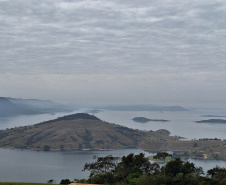 SETU - Com vista para a Represa de Chavantes, maior tirolesa do Paraná tem 1 km de extensão