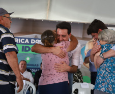 Com piscina e mobília, Ratinho Junior inaugura Condomínio do Idoso de Arapongas