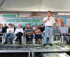 Com piscina e mobília, Ratinho Junior inaugura Condomínio do Idoso de Arapongas