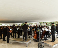 Orquestra Sinfônica do Paraná apresenta neste sábado (05) a terceira edição do concerto “Mostly Mozart” no Museu Oscar Niemeyer