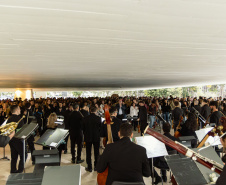 Orquestra Sinfônica do Paraná apresenta neste sábado (05) a terceira edição do concerto “Mostly Mozart” no Museu Oscar Niemeyer