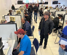Contratações de trabalhadores com 50 anos ou mais crescem 13% no Paraná em 2025