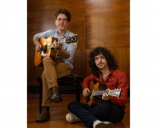 Teatro Guaíra recebe "Voz e Violão" do Nando Reis em apresentação acústica