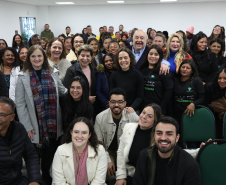 Sessenta e cinco mulheres que atuam na reciclagem na região dos Campos Gerais receberam nesta quarta-feira (30) os certificados de conclusão do curso de capacitação para formação empreendedora.