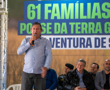 VICE ENTREGA TÍTULO REGULARIZAÇÃO FUNDIÁRIA