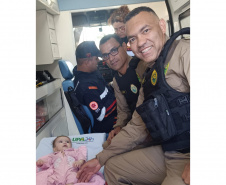 Em corrida contra o tempo, PMPR salva bebê que estava sem respirar em Sarandi