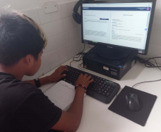 Conectividade e inclusão: internet de alta velocidade beneficia estudantes e professores em escolas indígenas do Paraná