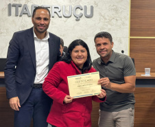 Qualifica Paraná amplia oportunidades com capacitação e forma alunos do curso de confecção em Itaperuçu