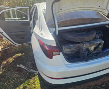 PCPR, PMPR e PRF interceptam veículo com 468 kg de maconha em ação integrada no Oeste