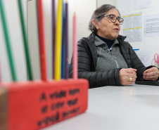 A professora Beatriz Cardoso da Silva, de Paranaguá, foi a primeira ganhadora do prêmio de R$ 1 milhão do sorteio do Programa Nota Paraná.