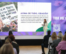 Agosto Lilás