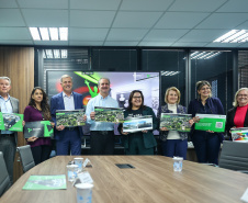 Regularização imobiliária em Pinhais e projeto de modernização do Parque da Ciência Newton Freire Maia são finalizados e apresentados pelo Governo do Estado à Prefeitura de Pinhais