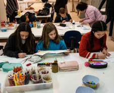 Centro Juvenil de Artes Plásticas divulga vagas remanescentes para o 2.º semestre