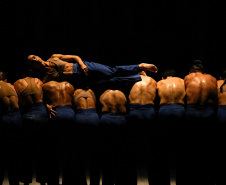 TEATRO GUAÍRA - divulgação Balé em Arapongas e Jacarezinho