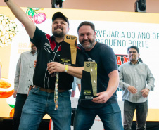 VIAJE PARANÁ - Cervejaria paranaense conquista 14 medalhas em competição e amplia fluxo turístico em torno da bebida