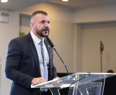 Sanepar assume vice-presidência da Regional Sul da AESBE em evento em Brasília