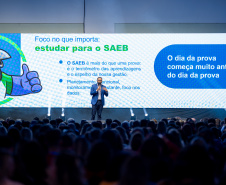 Governo do Estado anuncia entrega de quase 3 mil novos aparelhos de ar-condicionado para escolas da região dos Campos Gerais