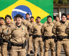 São José dos Pinhais, 11 de agosto de 2025 - A primeira dama do Paraná, Luciana Saito Massa, participa da formatura de Sargentos na Academia do Guatupê.