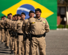 São José dos Pinhais, 11 de agosto de 2025 - A primeira dama do Paraná, Luciana Saito Massa, participa da formatura de Sargentos na Academia do Guatupê.