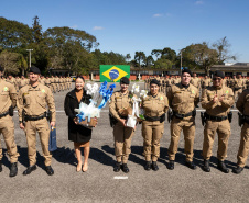 São José dos Pinhais, 11 de agosto de 2025 - A primeira dama do Paraná, Luciana Saito Massa, participa da formatura de Sargentos na Academia do Guatupê.