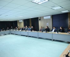 Governo do Estado recebe Plano de Biogás e Biometano do Paraná em reunião de comitê de governança