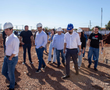 Secretário da Educação visita obras no oeste do estado