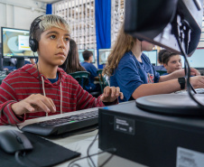 Estudantes da rede estadual já podem participar do Inglês Paraná Agrinho 2025; premiação inclui medalhas e smartphones