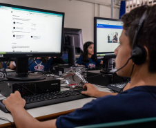 Estudantes da rede estadual já podem participar do Inglês Paraná Agrinho 2025; premiação inclui medalhas e smartphones