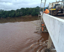 reforma da ponte sobre o Rio Ivaí na PR-317 entre Floresta e Engenheiro Beltrão