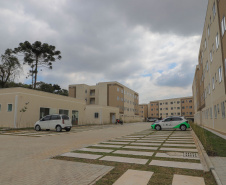 Mais 128 unidades: famílias de Araucária recebem a casa nova com apoio do Estado