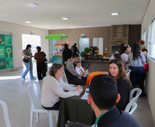 Mais 128 unidades: famílias de Araucária recebem a casa nova com apoio do Estado