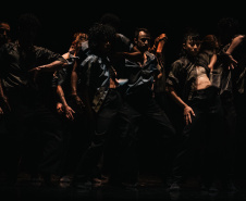 TEATRO GUAÍRA - divulgação Balé em Arapongas e Jacarezinho