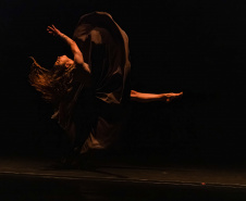 TEATRO GUAÍRA - divulgação Balé em Arapongas e Jacarezinho