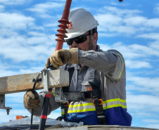 Copel - Bateria móvel da Copel começa a operar em Palmital e reforça infraestrutura energética regional