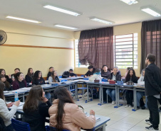 Parceiro da Escola: aulões, simulados e oficinas de redação fortalecem preparação de alunos da rede estadual para o vestibular