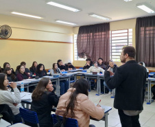 Parceiro da Escola: aulões, simulados e oficinas de redação fortalecem preparação de alunos da rede estadual para o vestibular
