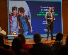 SEED - Referência internacional: Paraná é exemplo de sucesso em evento sobre educação inovadora em Buenos Aires