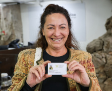 Paraná lidera emissão de carteiras do artesão em agosto