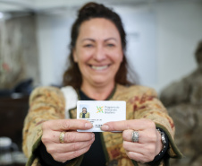 Paraná lidera emissão de carteiras do artesão em agosto