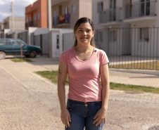 -  Famílias de Curitiba deixam moradias precárias e recebem saneamento completo em novo bairro com apoio da Sanepar