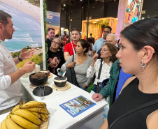  Barreado encanta público da FIT Buenos Aires no estande do Viaje Paraná