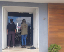 PCPR prende duas pessoas por exercício ilegal da medicina e outros crimes em Curitiba