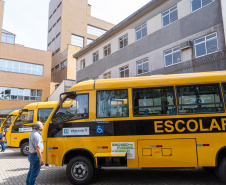 SEED - Colégios agrícolas recebem novos ônibus escolares para fortalecer a educação no campo